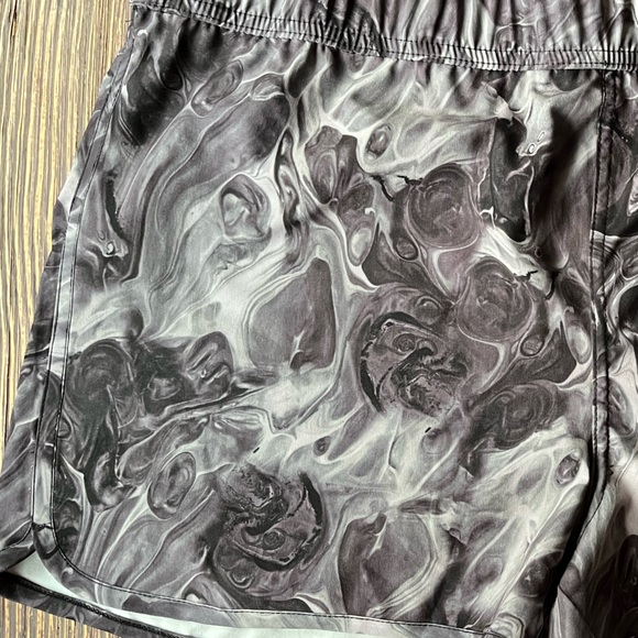 Spyder Boardshorts XL Color Gray & Black Marble. Slicked Black - Picture 4 of 5
